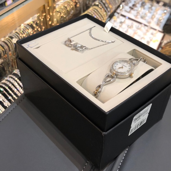 2piece  Bulova set - Picture 6 of 7